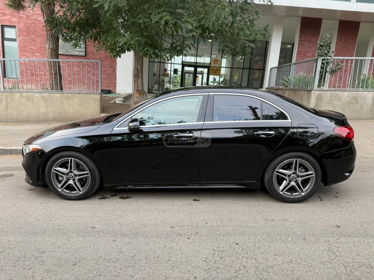 Mercedes-Benz CLA 250 2022 — photo 2