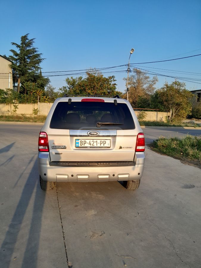 Ford Escape 2011 — photo 2