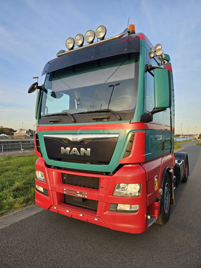 Isuzu TGX 2016 — photo 2