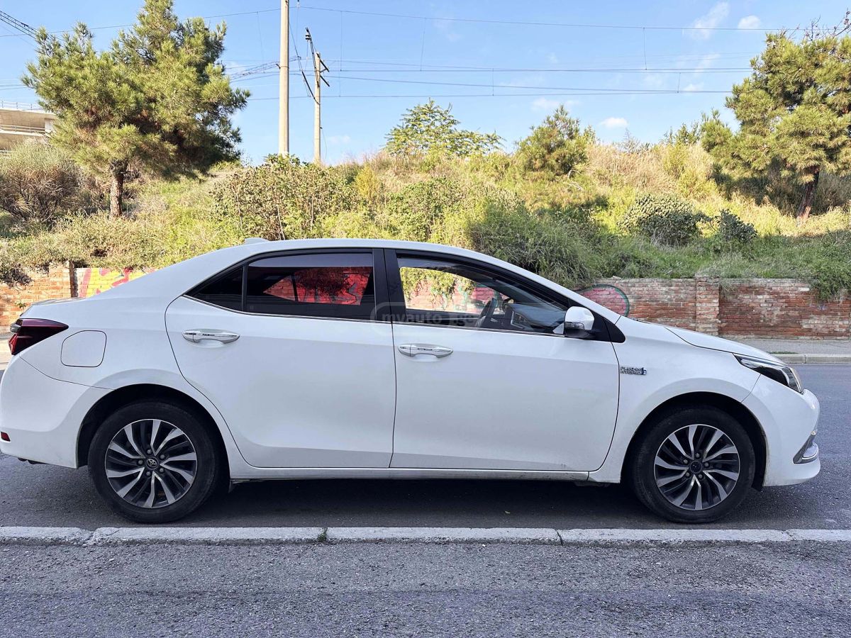Toyota Corolla 2020 — photo 2
