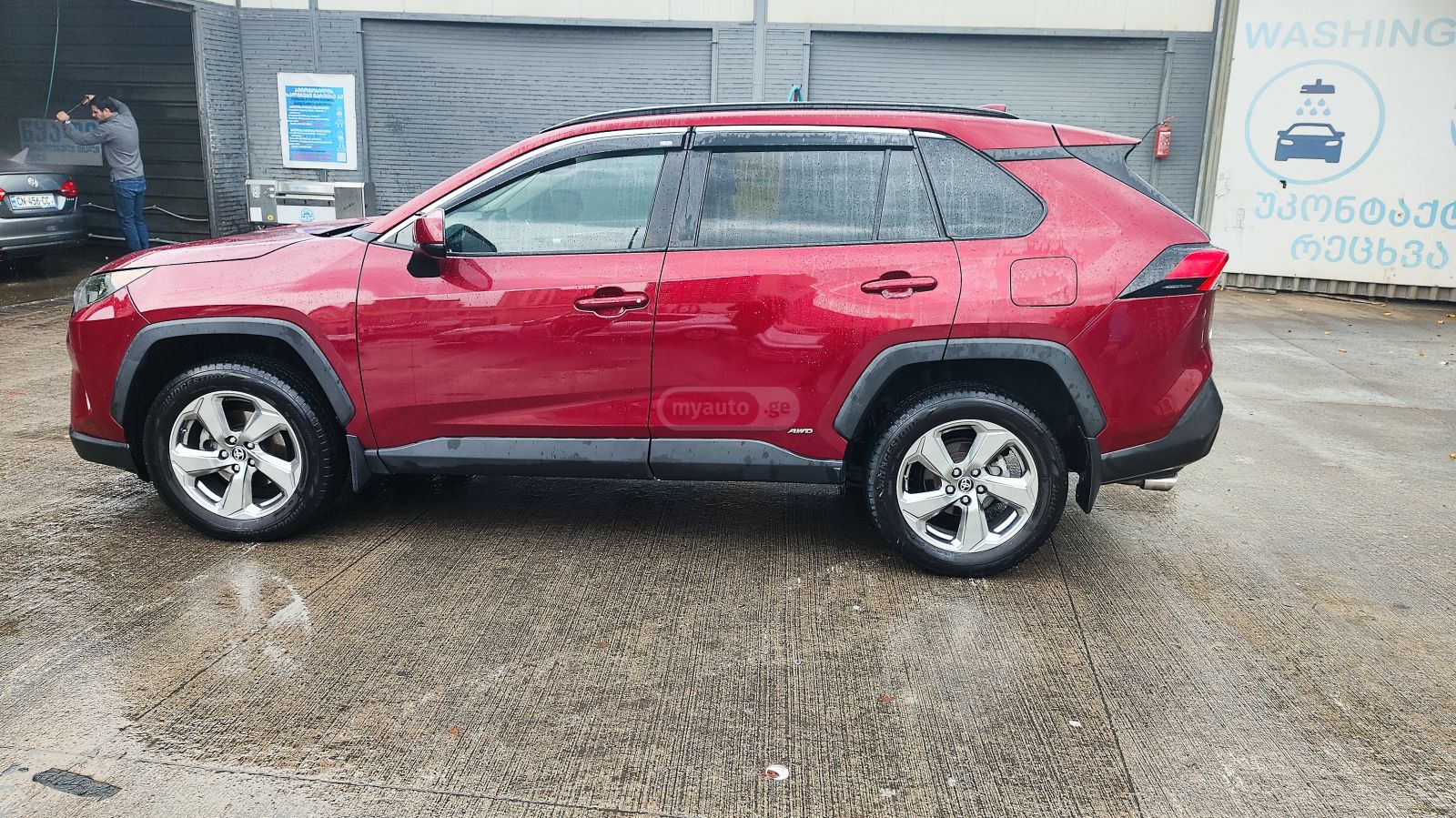 Toyota RAV4 2019 — photo 2