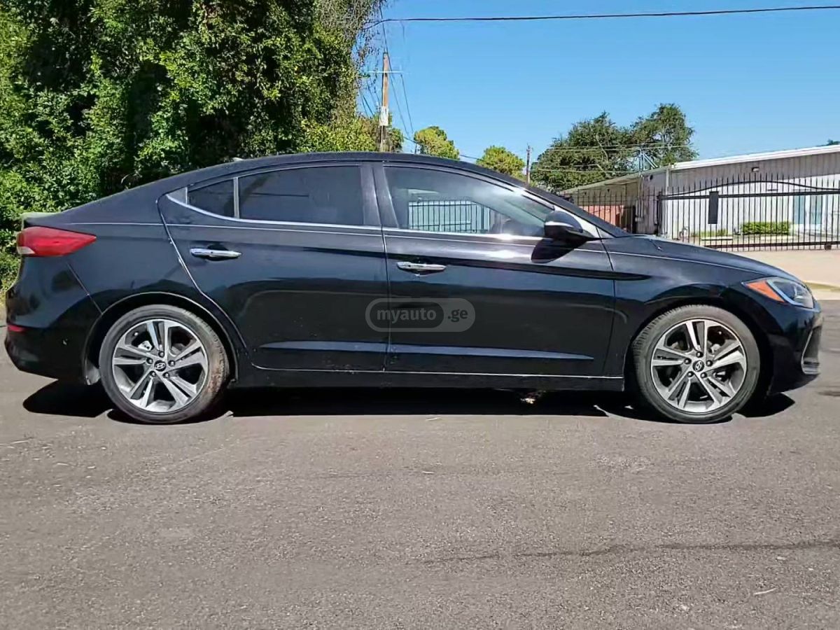 Hyundai Elantra 2017 — photo 2