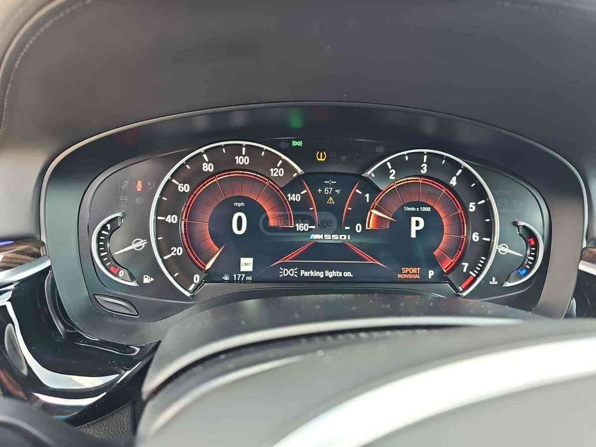 BMW 550 2018 — photo 2