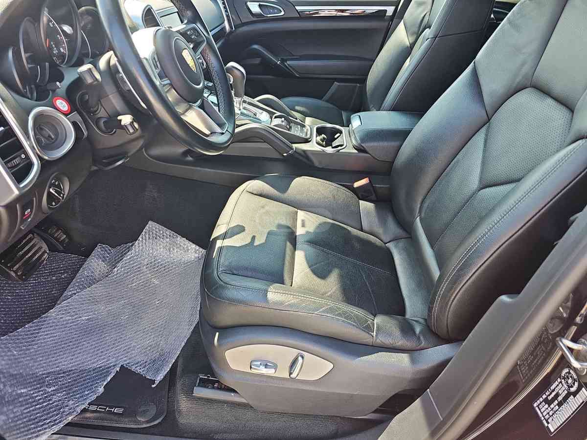 Porsche Cayenne 2016 — photo 2