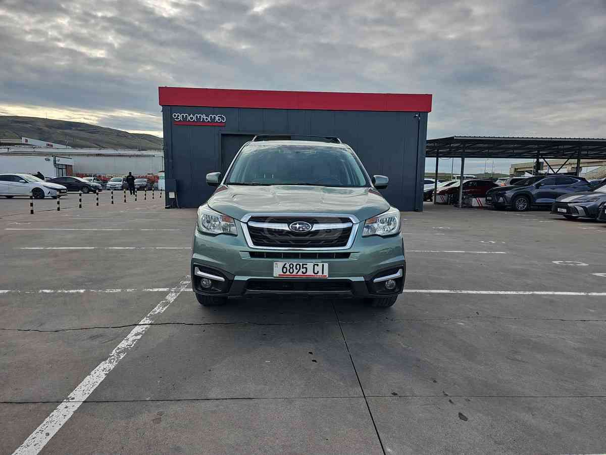 Subaru Forester 2018 — photo 2