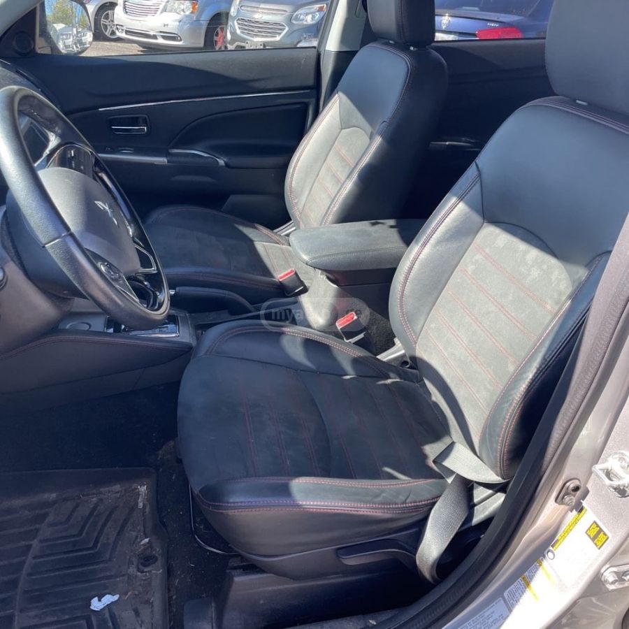 Mitsubishi Outlander Sport 2018 — photo 2
