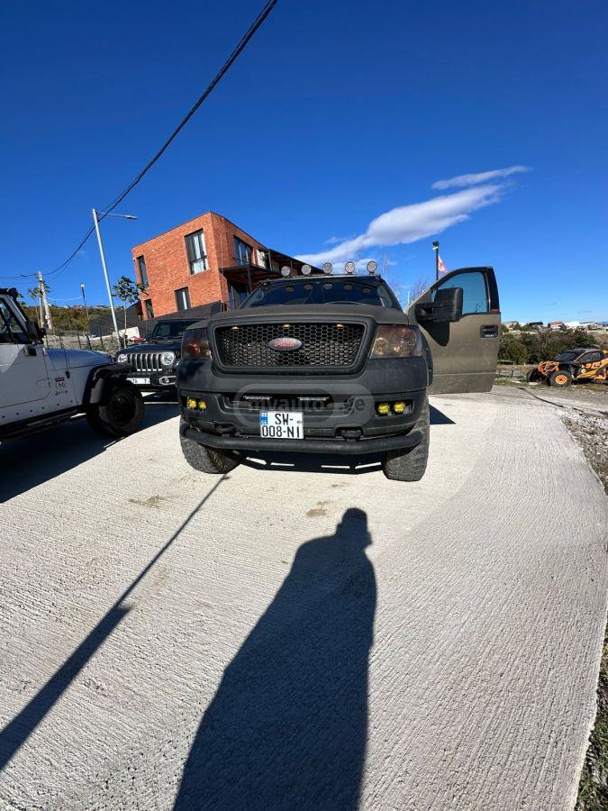 Ford F-150 2003 — photo 2