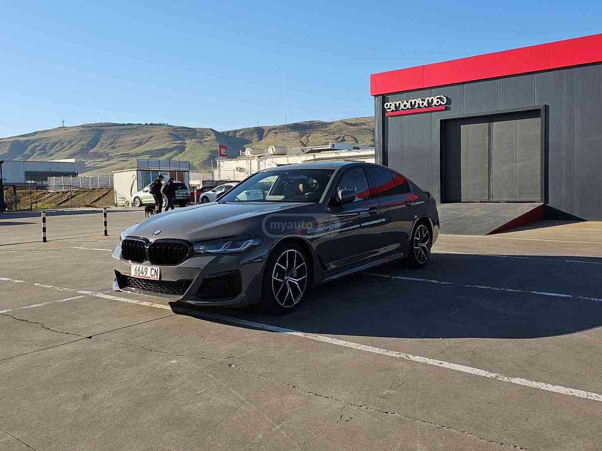 BMW 530