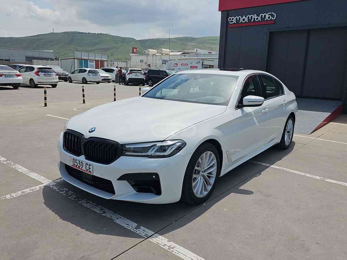 BMW 530