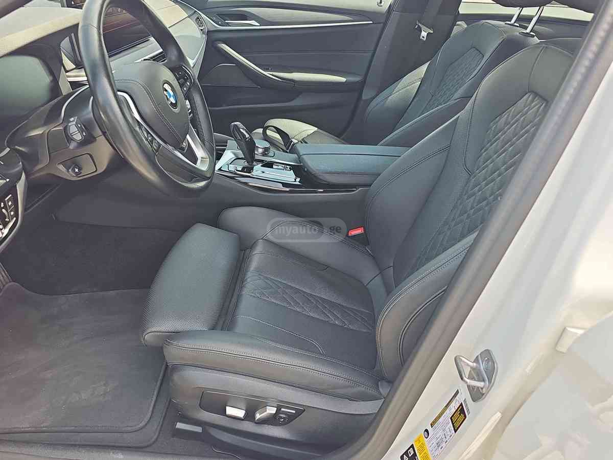 BMW 530 2023 — photo 2