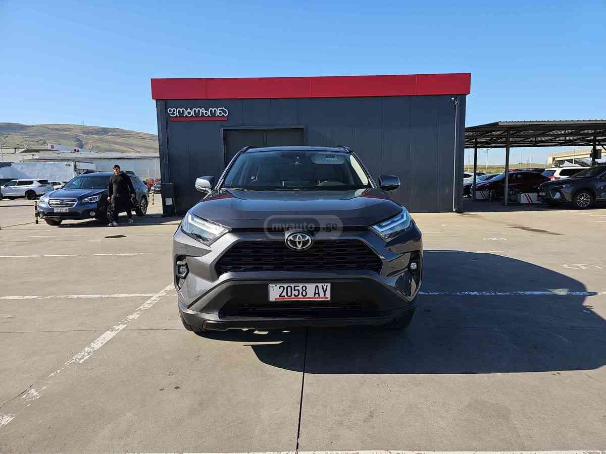 Toyota RAV4 2023 — photo 2