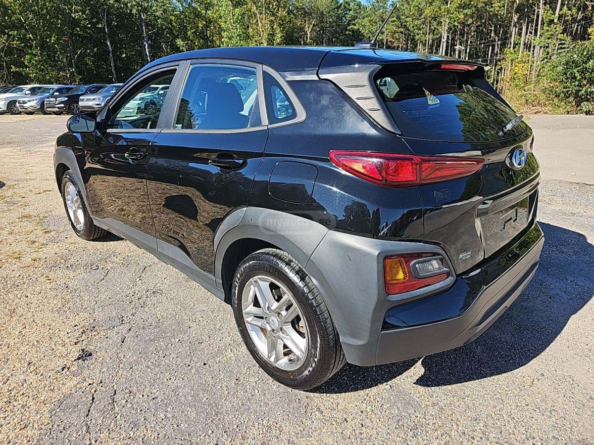 Hyundai kona 2021 — photo 2
