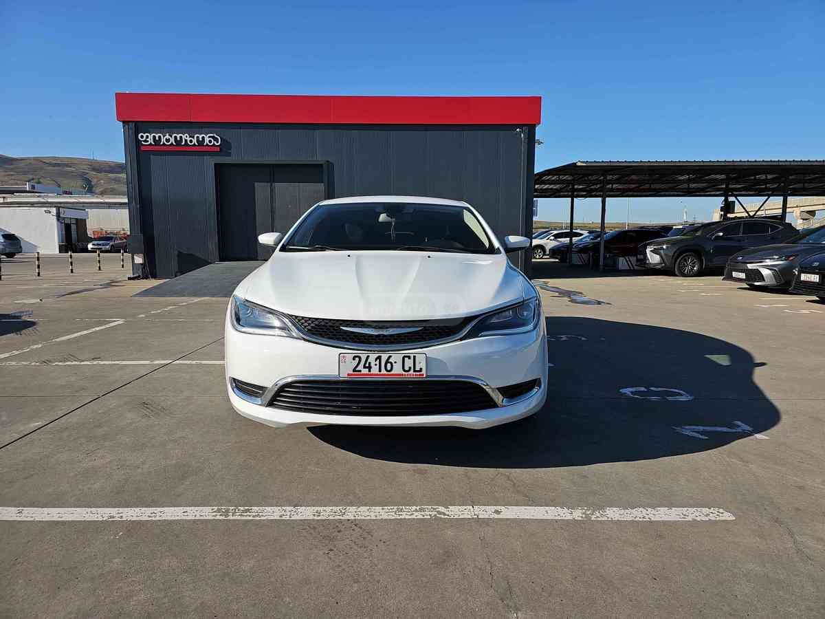 Chrysler 200 2015 — photo 2