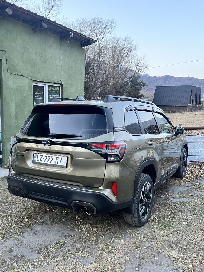 Subaru Forester 2025 — photo 2