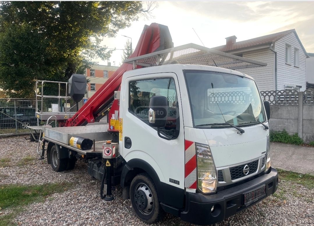 Nissan Cabstar 2016 — photo 2