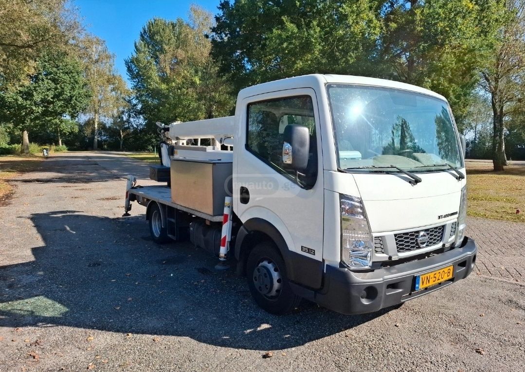 Nissan Cabstar 2015 — photo 2