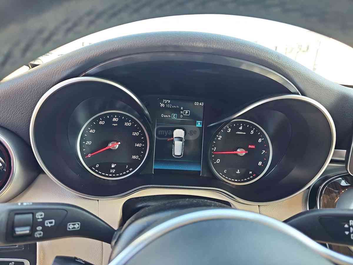 Mercedes-Benz GLC 300 2022 — photo 2