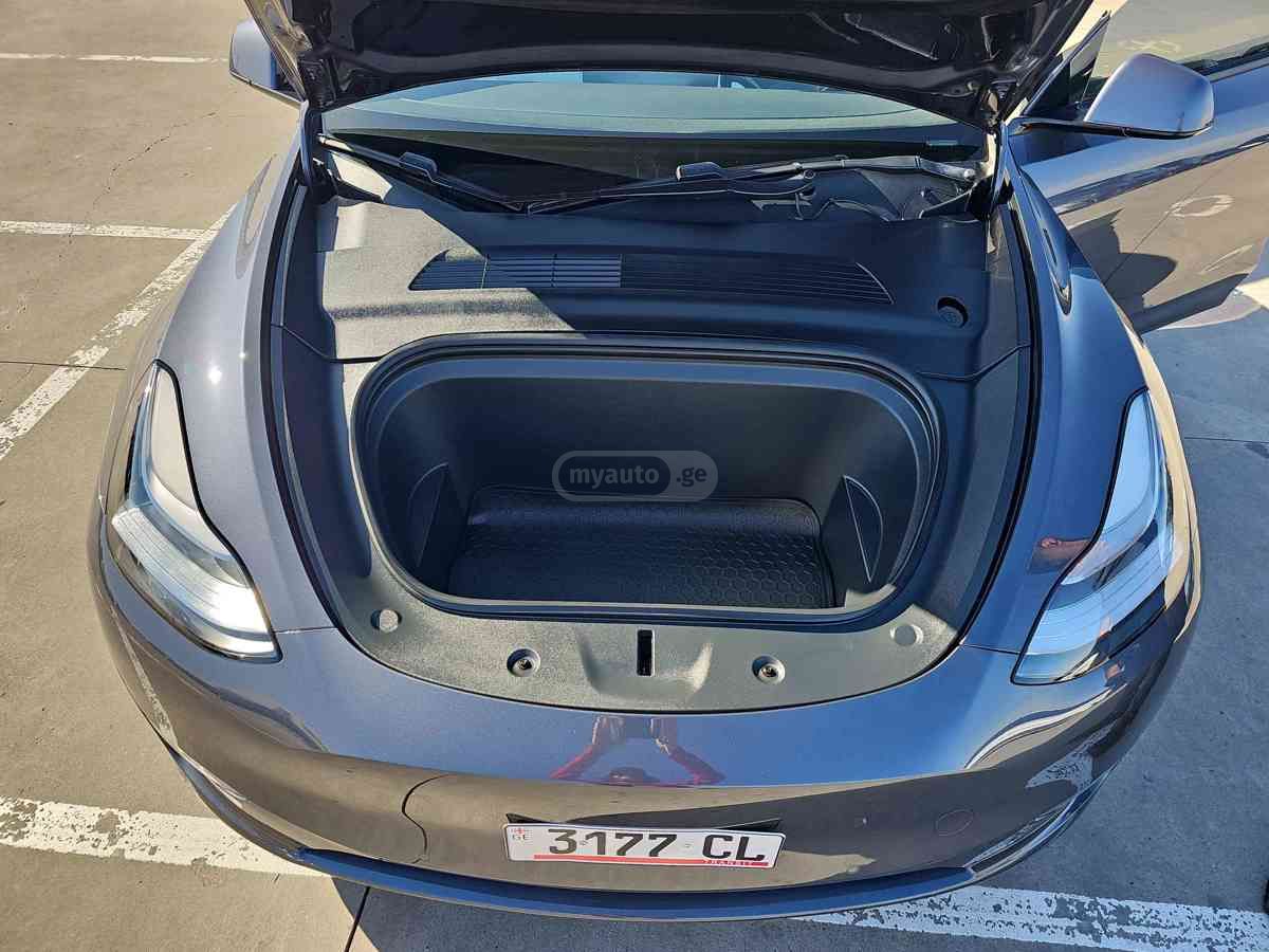 Tesla Model Y 2021 — photo 2