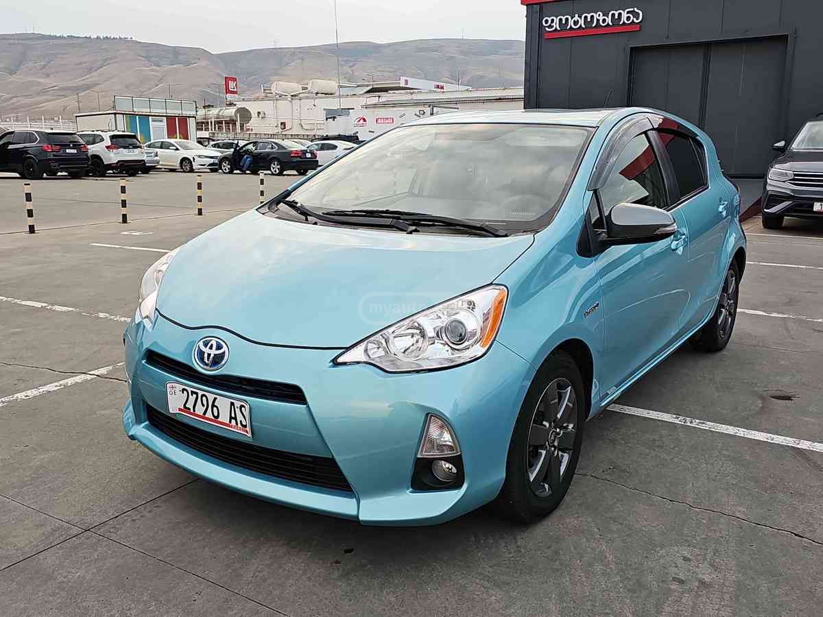 Toyota Prius C