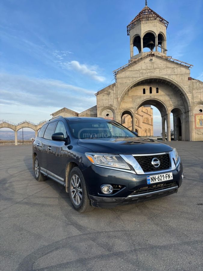 Nissan Pathfinder 2016 — photo 2