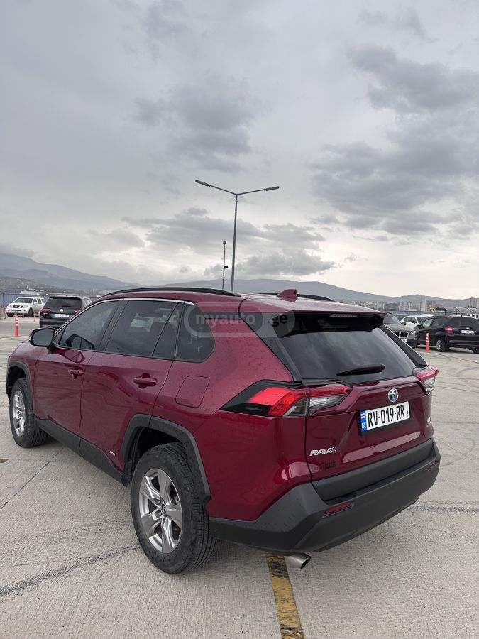 Toyota RAV4 2023 — photo 2