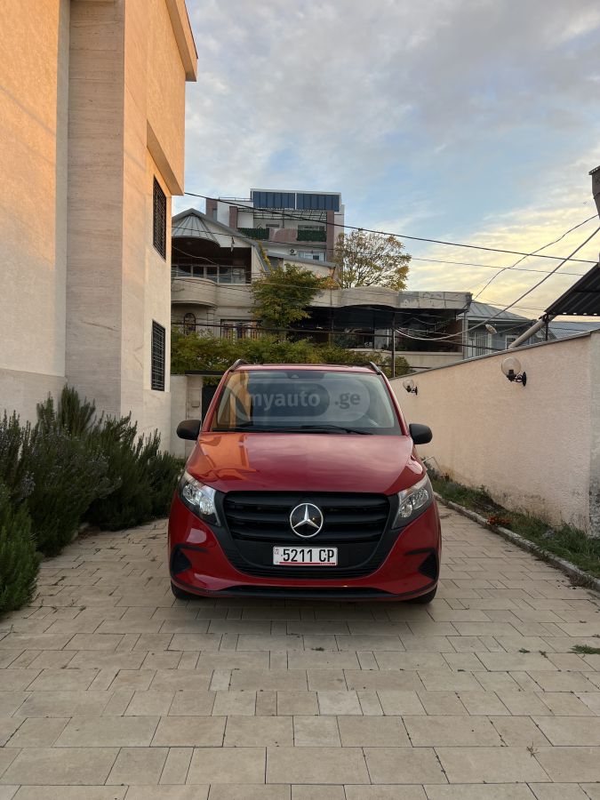 Mercedes-Benz Metris Passenger Van 2016 — photo 2