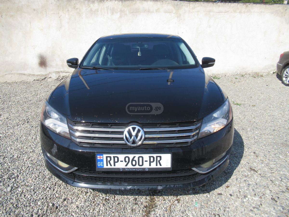 Volkswagen Passat 2013 — photo 2