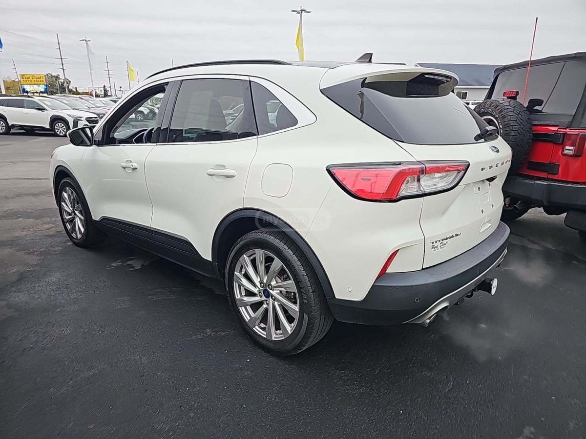 Ford Escape 2021 — photo 2
