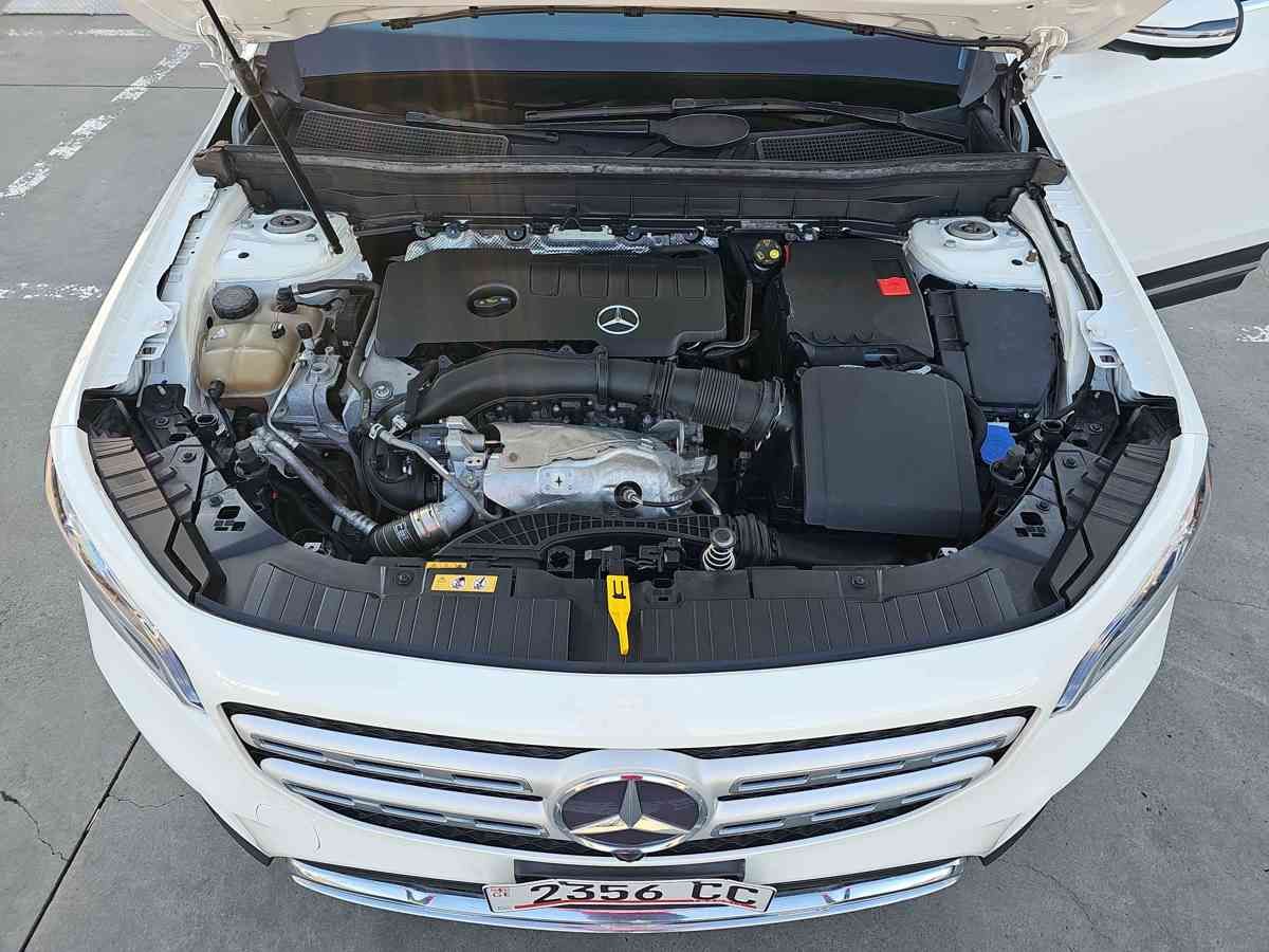 Mercedes-Benz GLB 250 2021 — photo 2