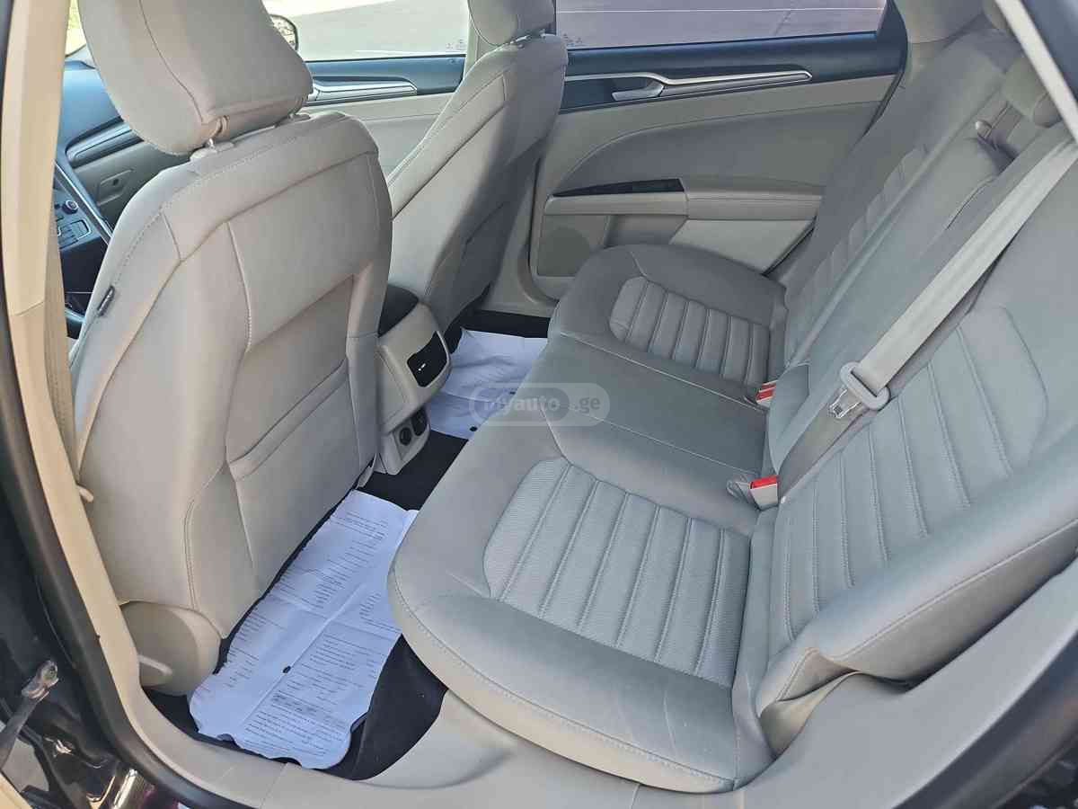 Ford Fusion 2018 — photo 2
