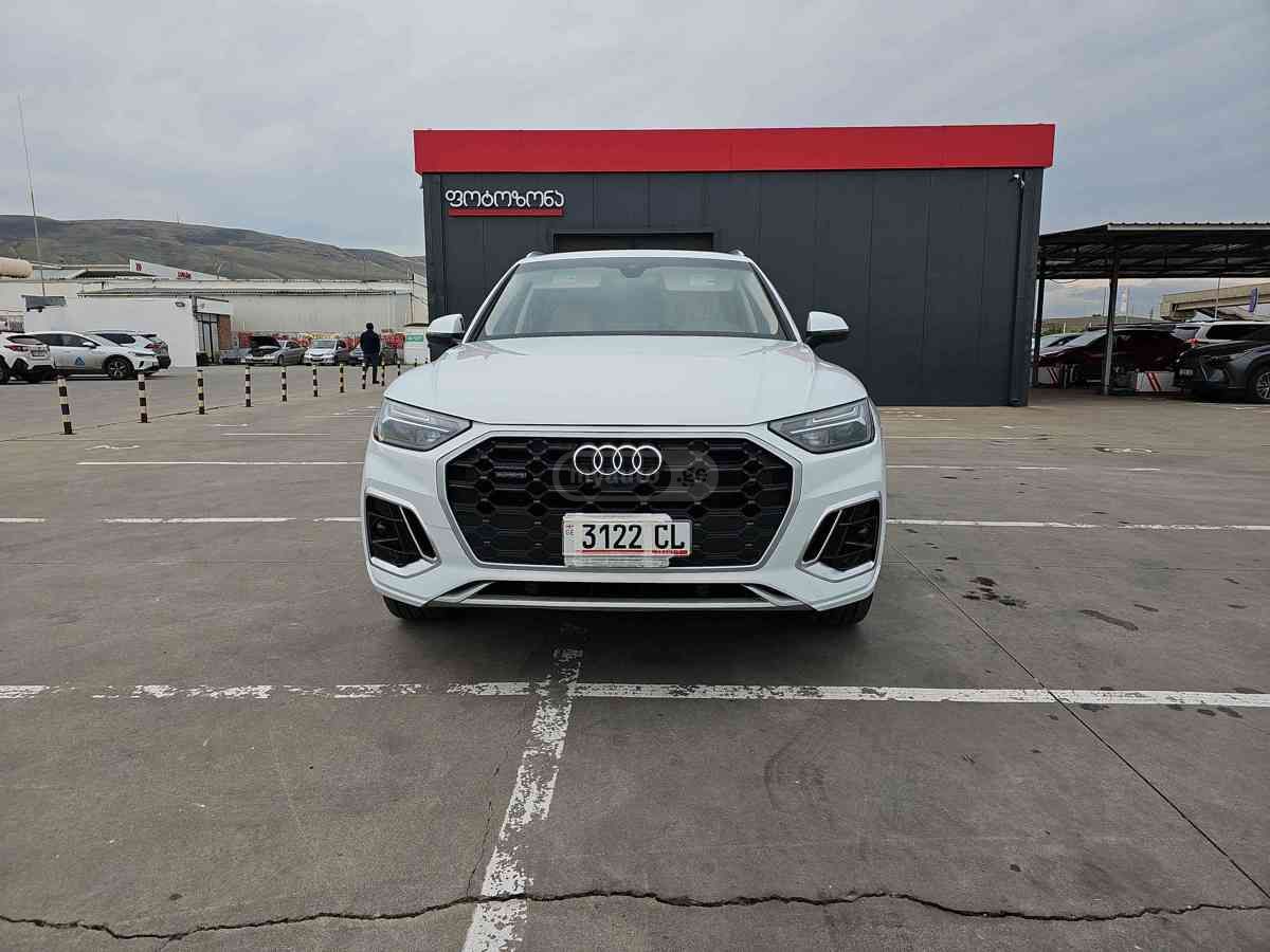 Audi Q5 2021 — photo 2