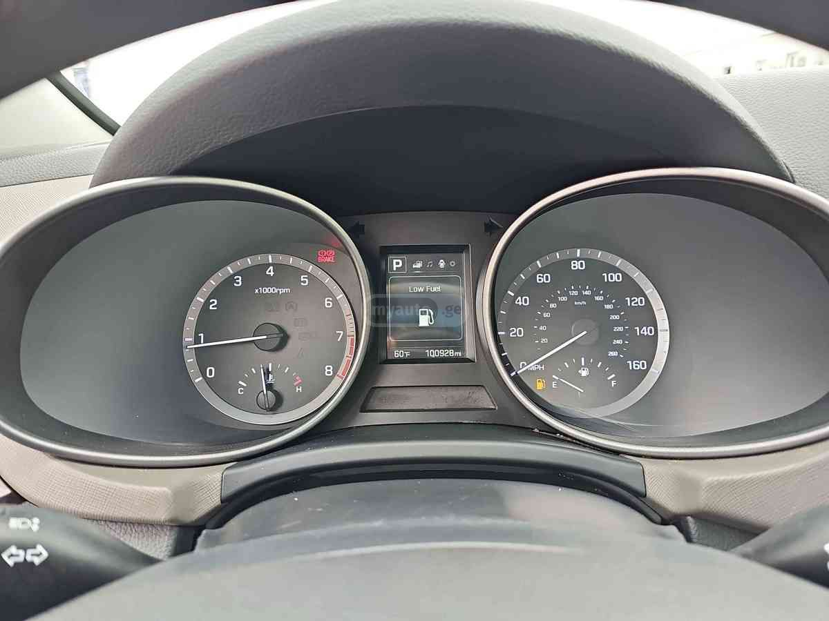 Hyundai Santa Fe 2018 — photo 2