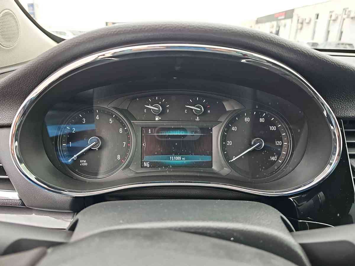 Buick Encore 2018 — photo 2