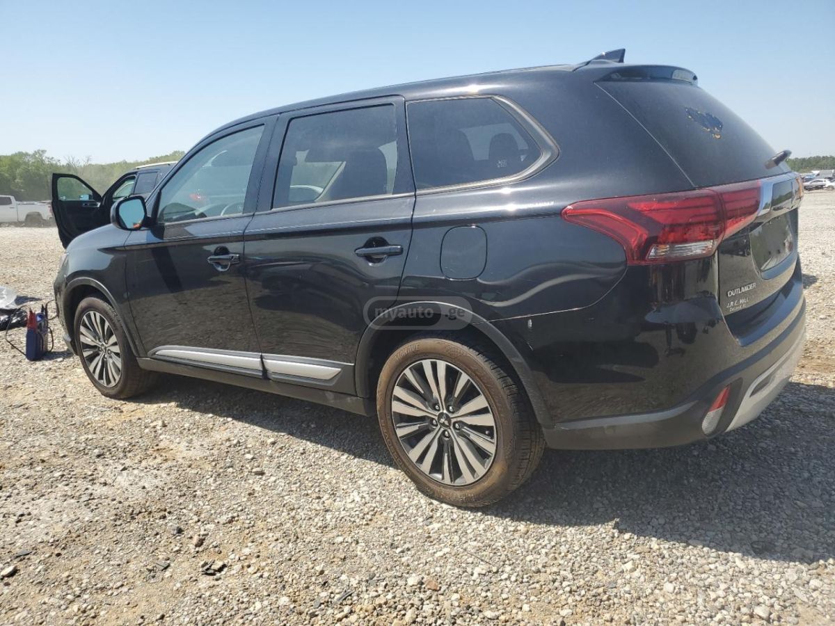 Mitsubishi Outlander 2020 — photo 2