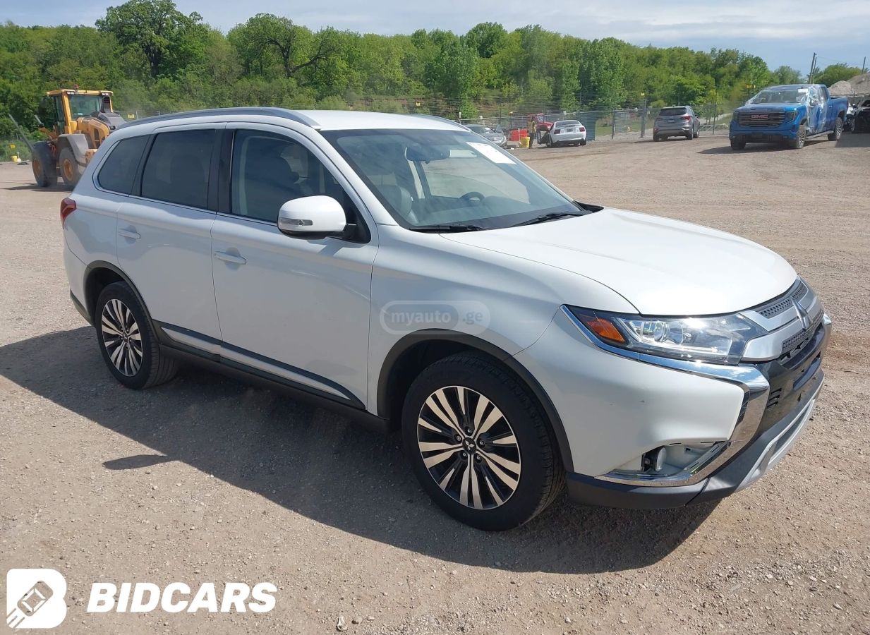 Mitsubishi Outlander 2019 — photo 2