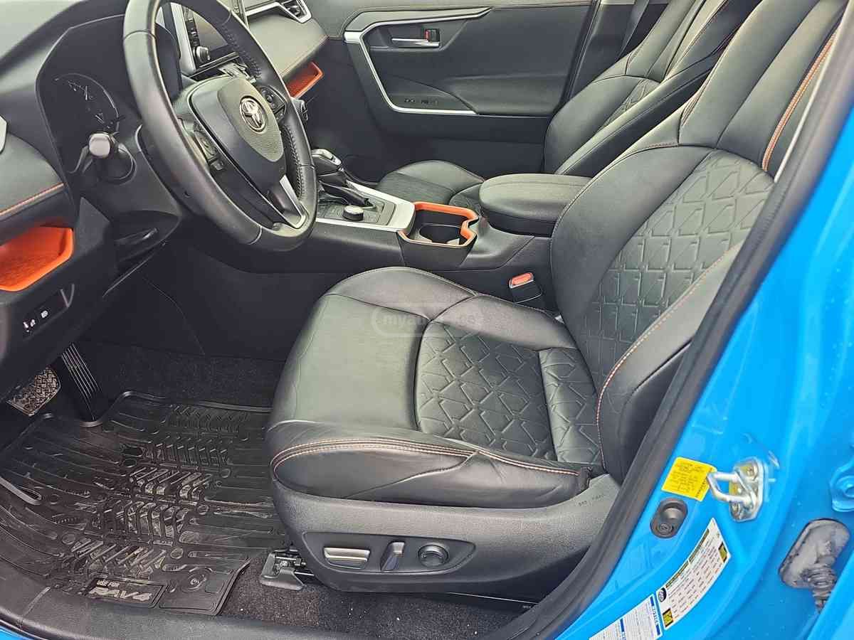 Toyota RAV 4 2021 — photo 2