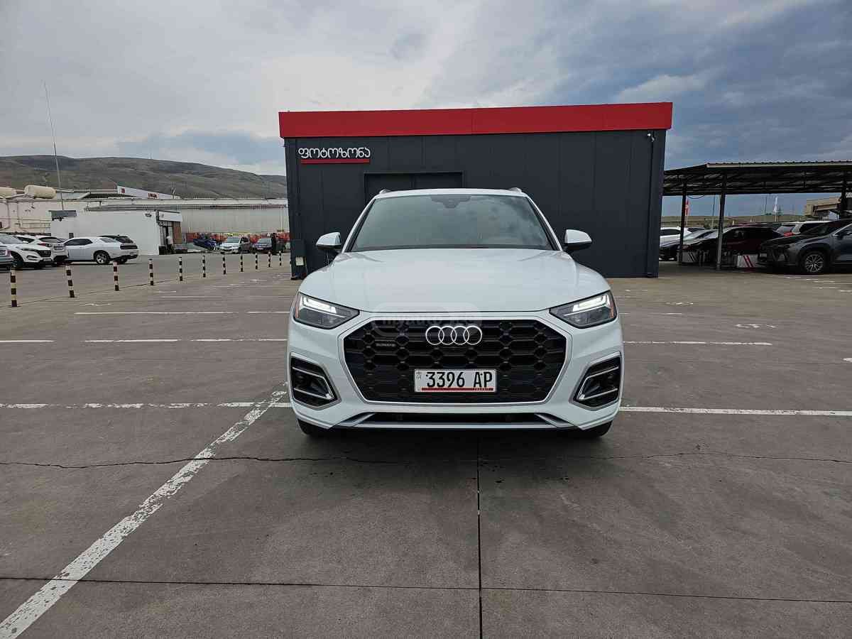 Audi Q5 2022 — photo 2