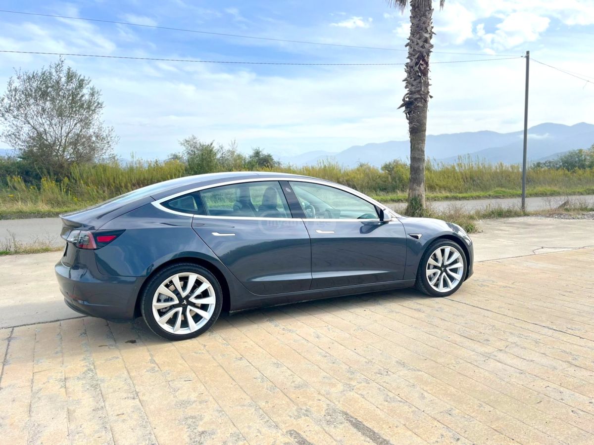 Tesla Model 3 2020 — photo 2