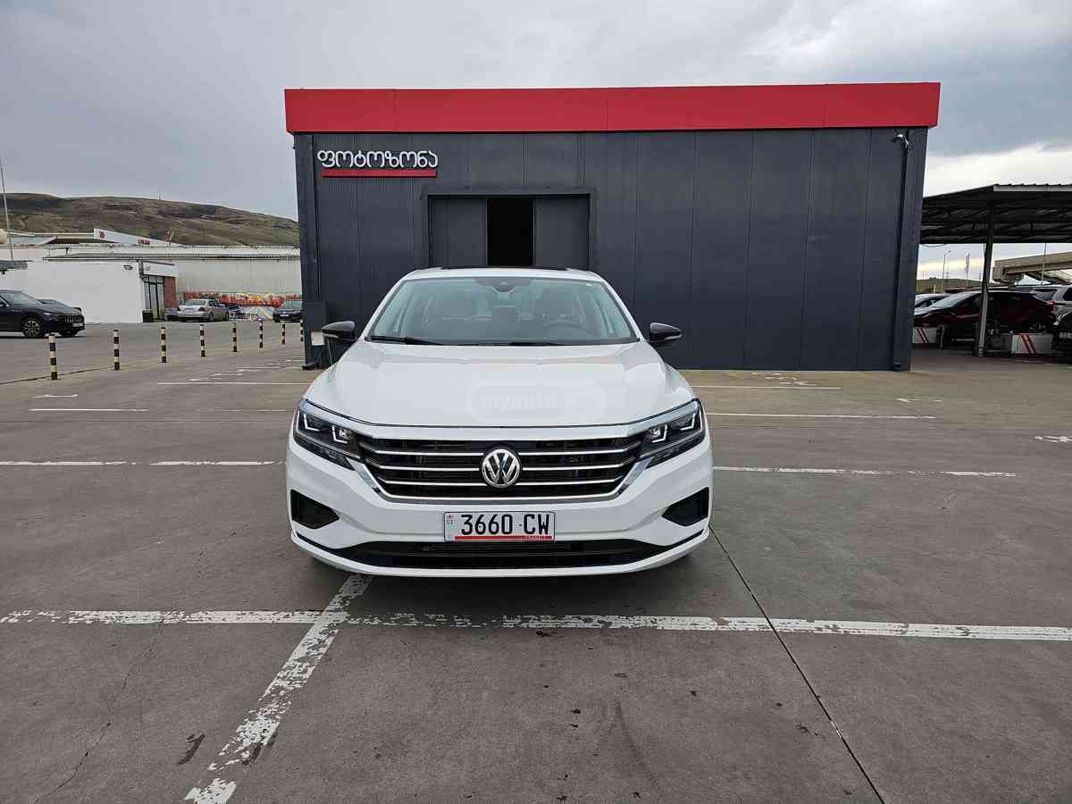 Volkswagen Passat 2022 — photo 2