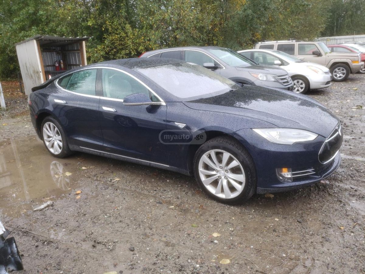 Tesla Model S 2013 — photo 2