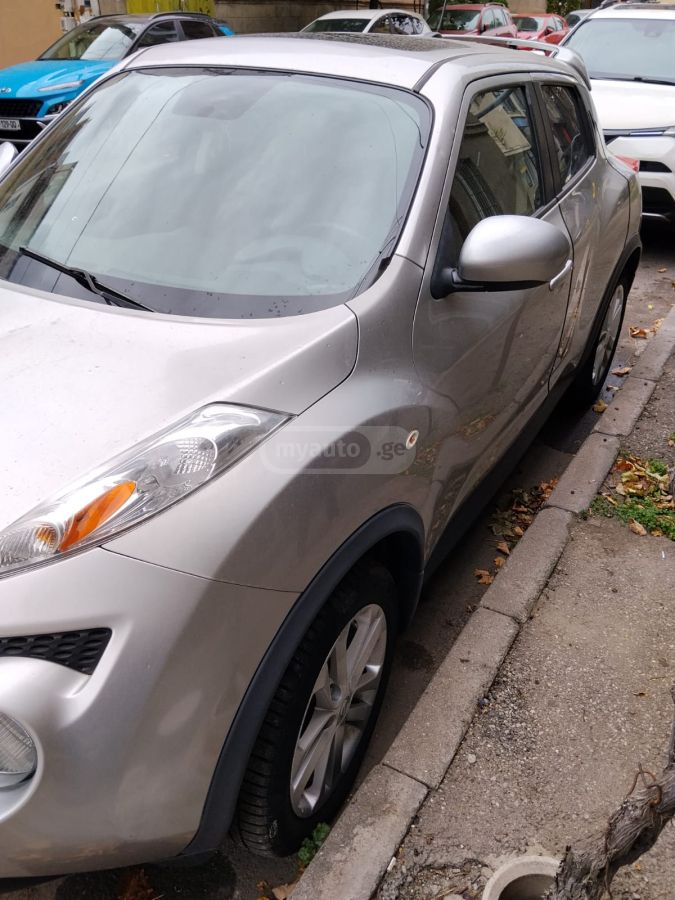Nissan Juke 2011 — photo 2