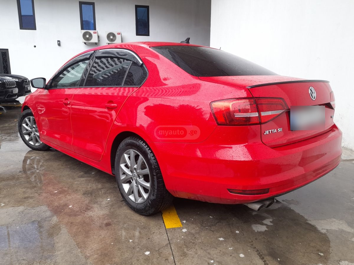 Volkswagen Jetta 2015 — photo 2