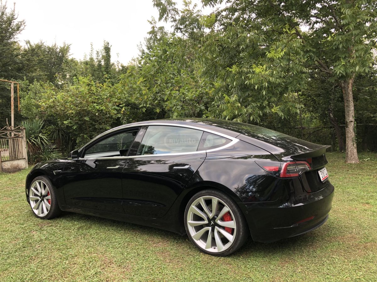 Tesla Model 3 2019 — photo 2