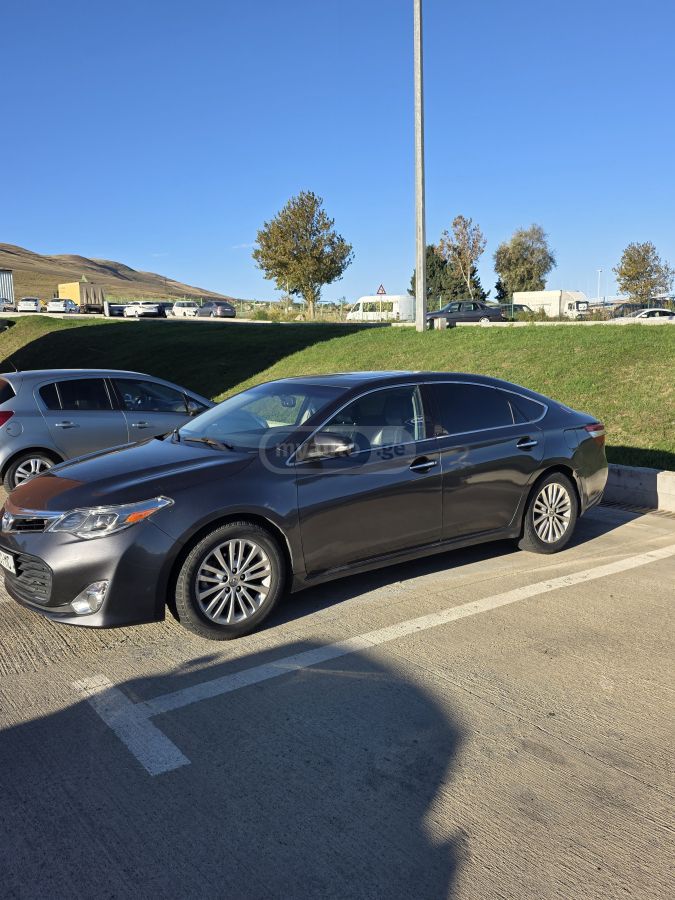 Toyota Avalon 2015 — photo 2