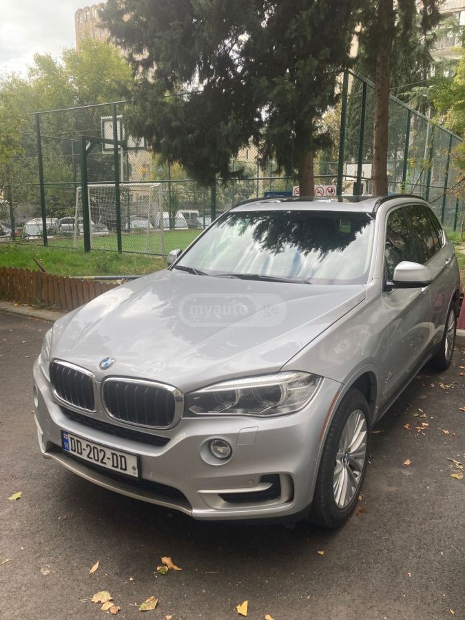 BMW X5 2015 — photo 2