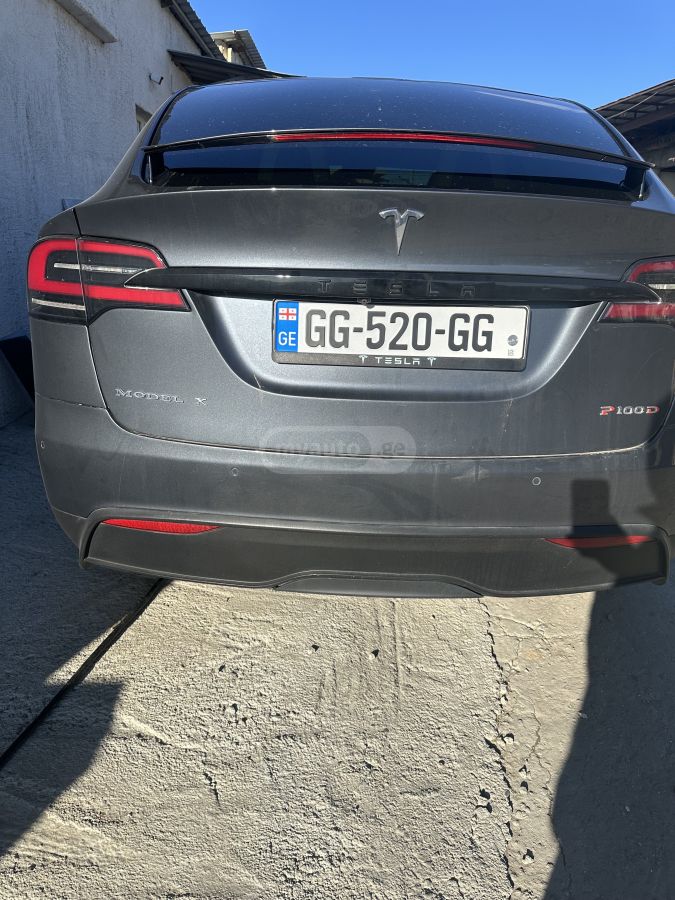 Tesla Model X 2023 — photo 2
