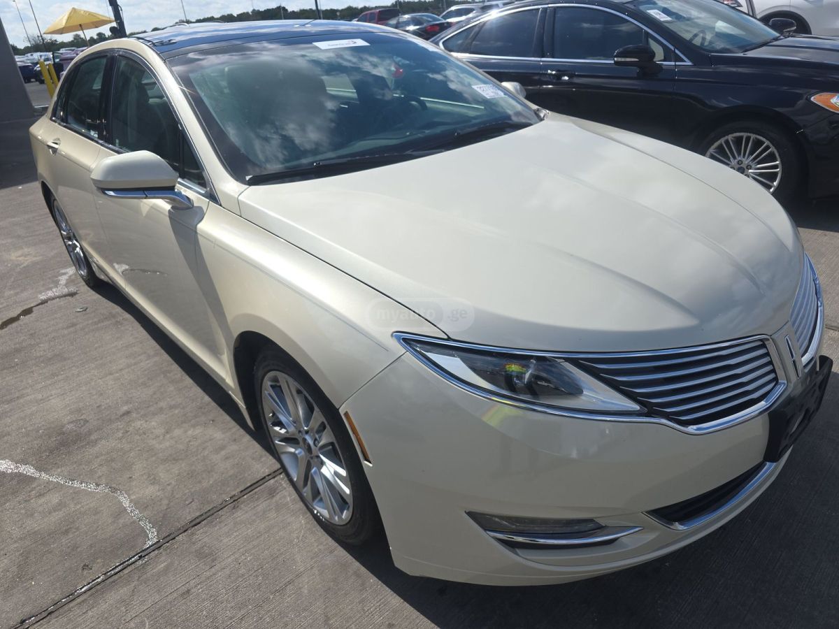 Lincoln MKZ 2014 — photo 2