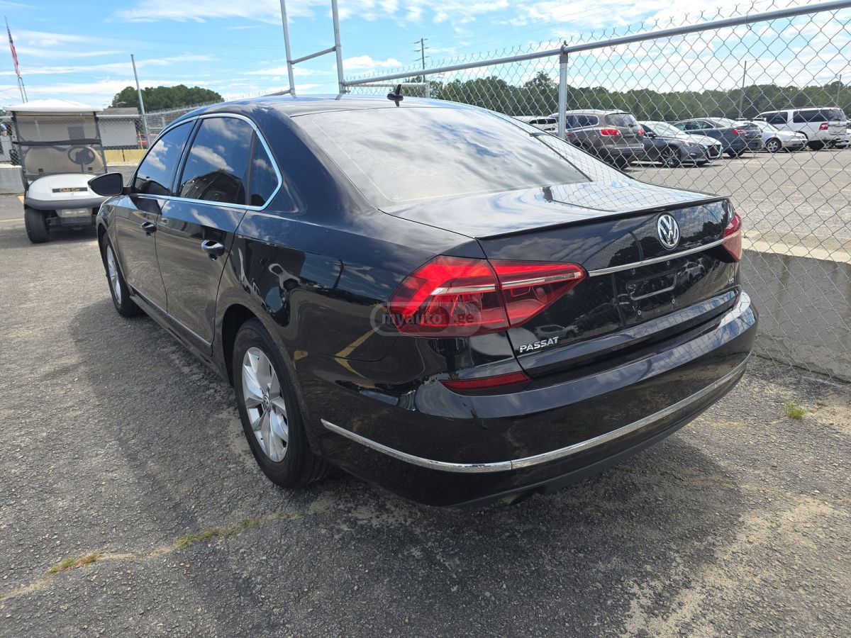 Volkswagen Passat 2017 — photo 2
