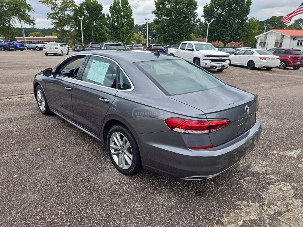 Volkswagen Passat 2020 — photo 2