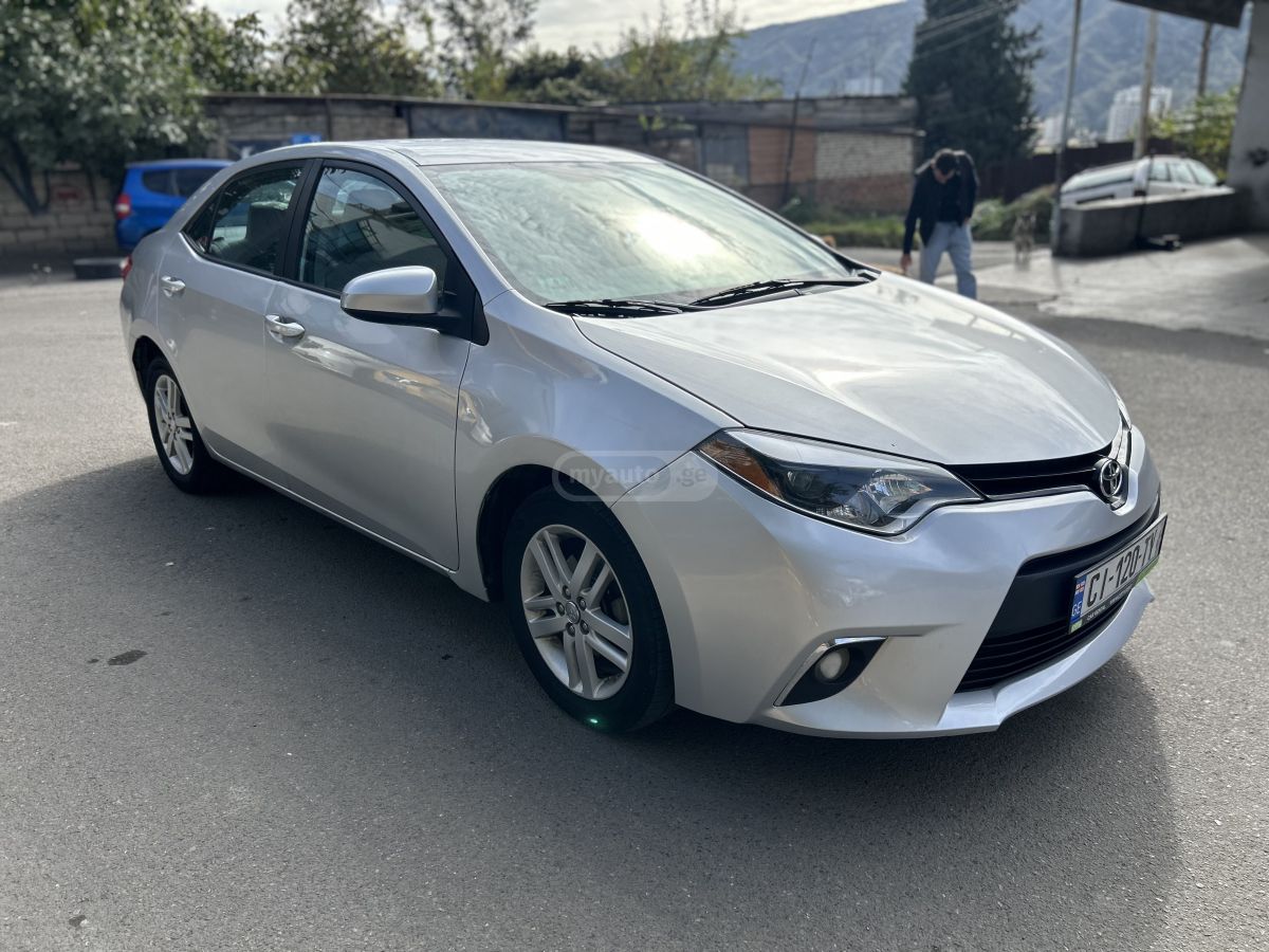 Toyota Corolla 2014 — photo 2
